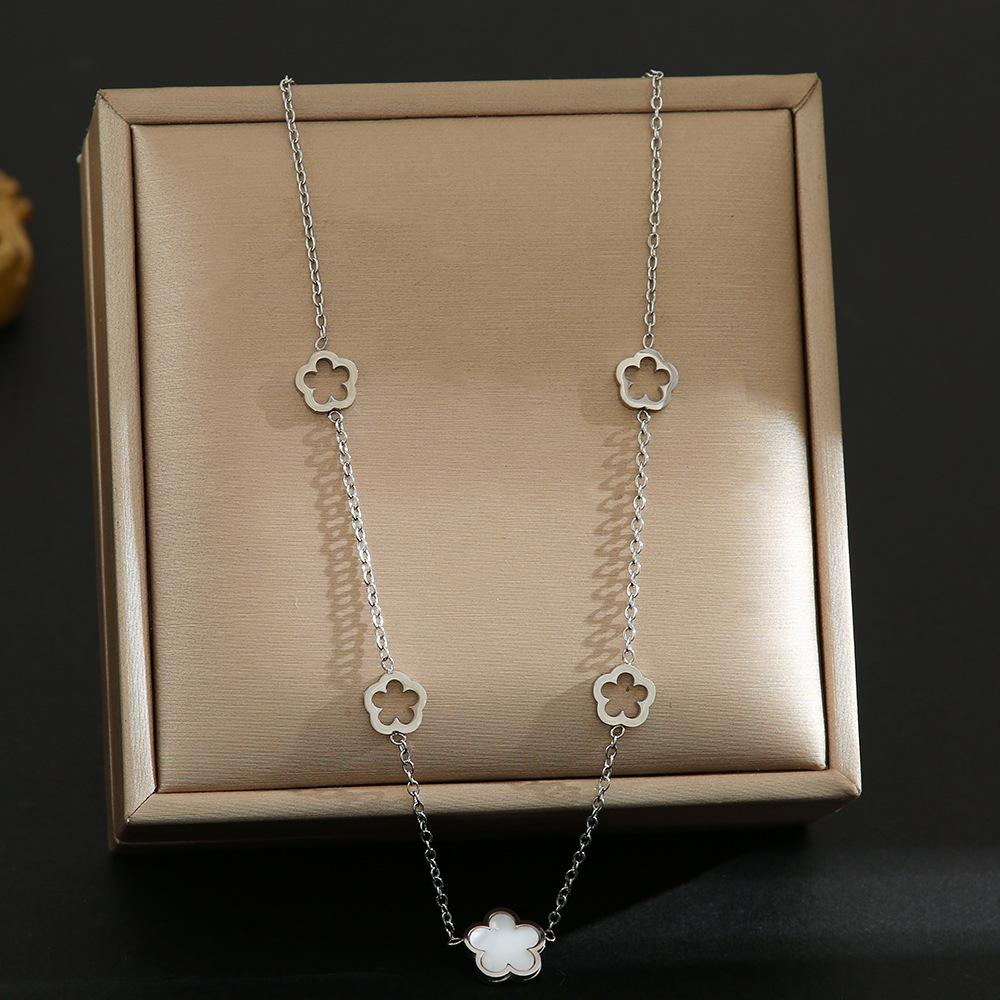 Women's Silver Titanium Steel Necklace with Micro-Inlaid Zircon - Elegant, Durable Clavicle Chain Jewelry