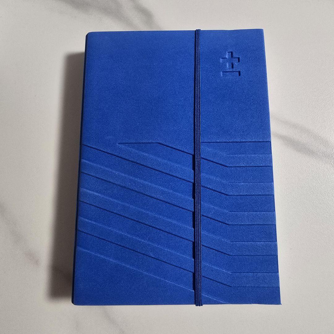 

[USED] YG FAMILY CONCERT Photobook +-