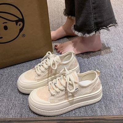 Ademende kleine witte schoenen damesschoenen 2025 nieuwe zomer net schoenen populair veelzijdig dikke zool veters dun casual board schoenen