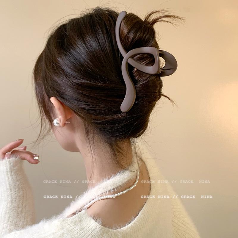 

2025 Korean Style Large Updo Hair Clip for Thick Hair – Elegant Autumn Women’s Shark Clip