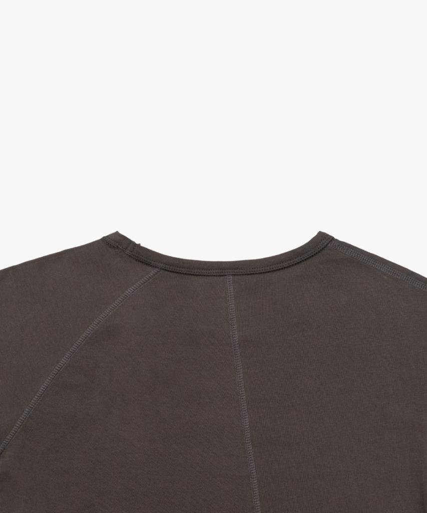 Liomeu Asymmetrical Cut Short Sleeve T-Shirt_Chacoal : Radiant093