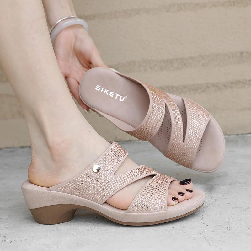 2026 Neue Sandwich Leichte Bequeme Lässige Strand Strand Keilsandalen Für Damen Mode Keil Strasssteine Außen Hausschuhe