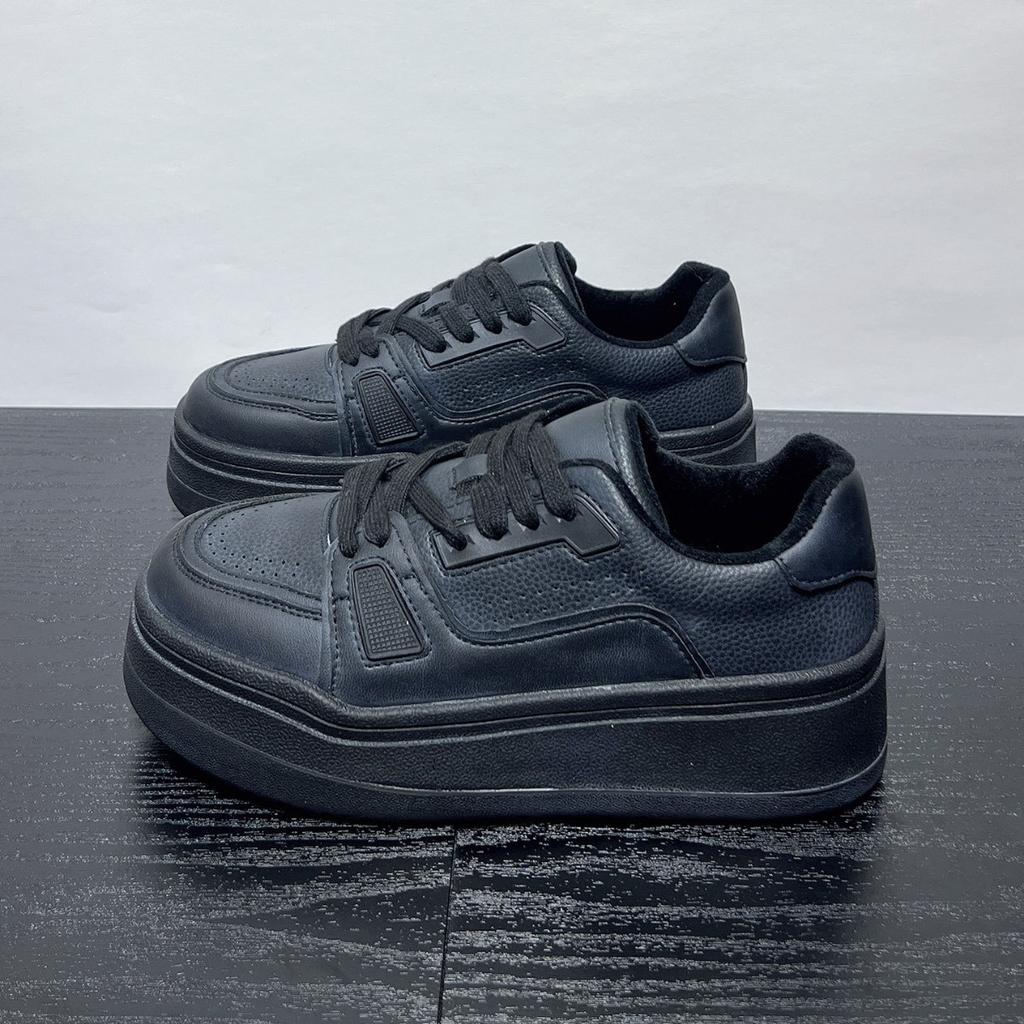 Thin velvet little white shoes women's winter leather thick baseplate shoes new versatile velvet sports and leisure shoes