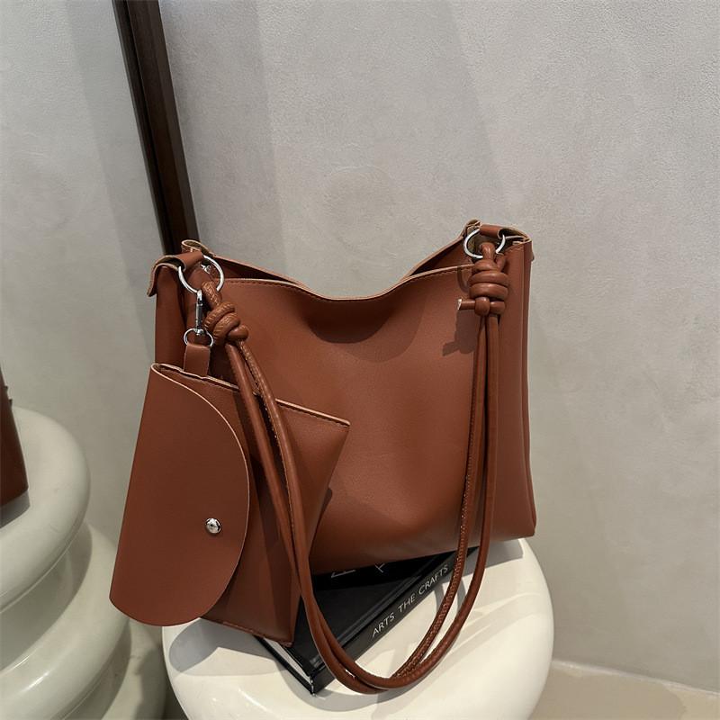 Large Capacity Pu Tote Bag With Magnetic Closure For Daily Use And Street Style Fashion