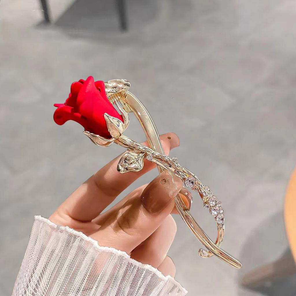 Factory direct fashion flower pearl twist clip elegant hairpin Internet celebrity head spring clip