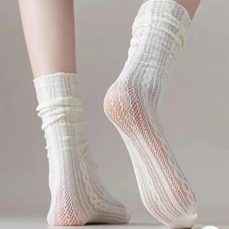 Sexy Women Socks Retro Lace Floral Mesh Lolita Cute Sock Thin Middle Tube Transparent Socks Girl Sweet Breathable Designer Socks