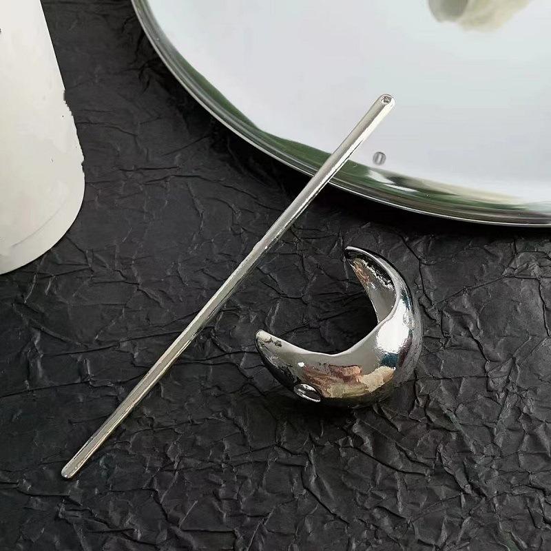 

1pc Chinese Silver Curved Crescent Shaped Hairpin Women High-end Feel Featuring Simple and Stylish Half Zip Hairpin Headband