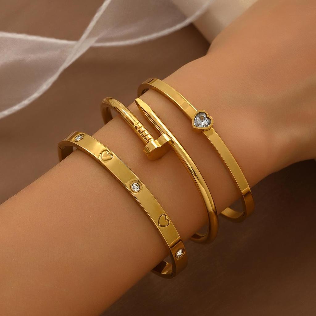 Elegant French Chic Heart Zircon Titanium Steel Bracelet