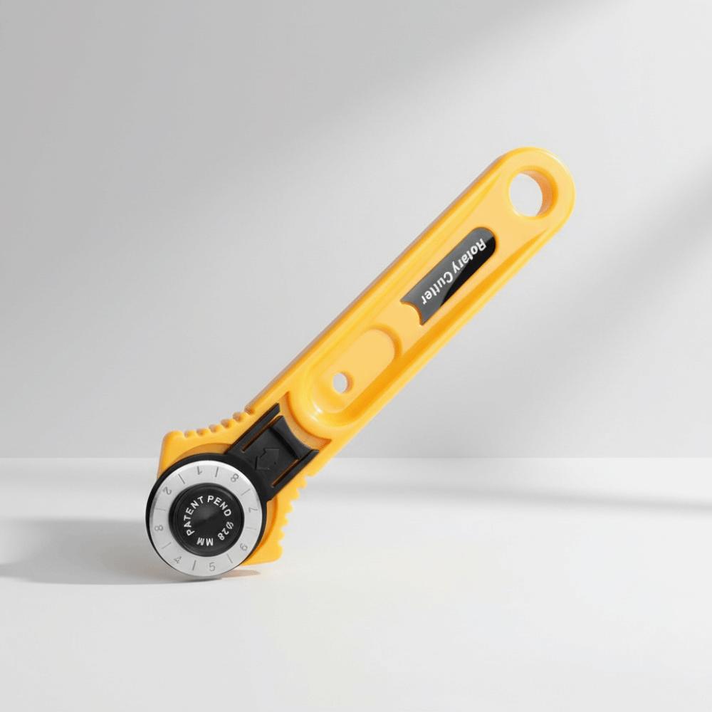 1pcs 28mm Roller Wheel Cutter Handheld Cloth Cutter Accessories Rotary Cutter  DIY Projects