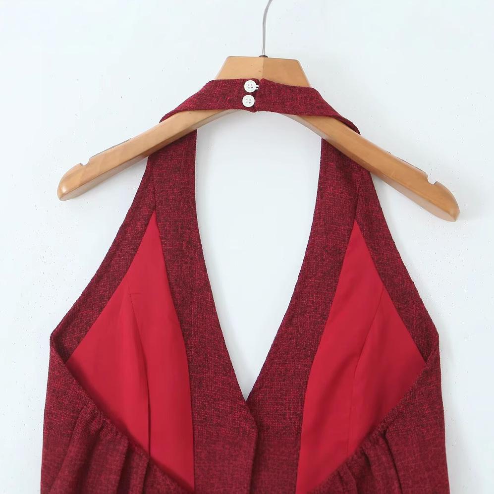 Spring 2025 Women's European & American Fashion: Simple Pearl Button Chunky Knit Halter Top