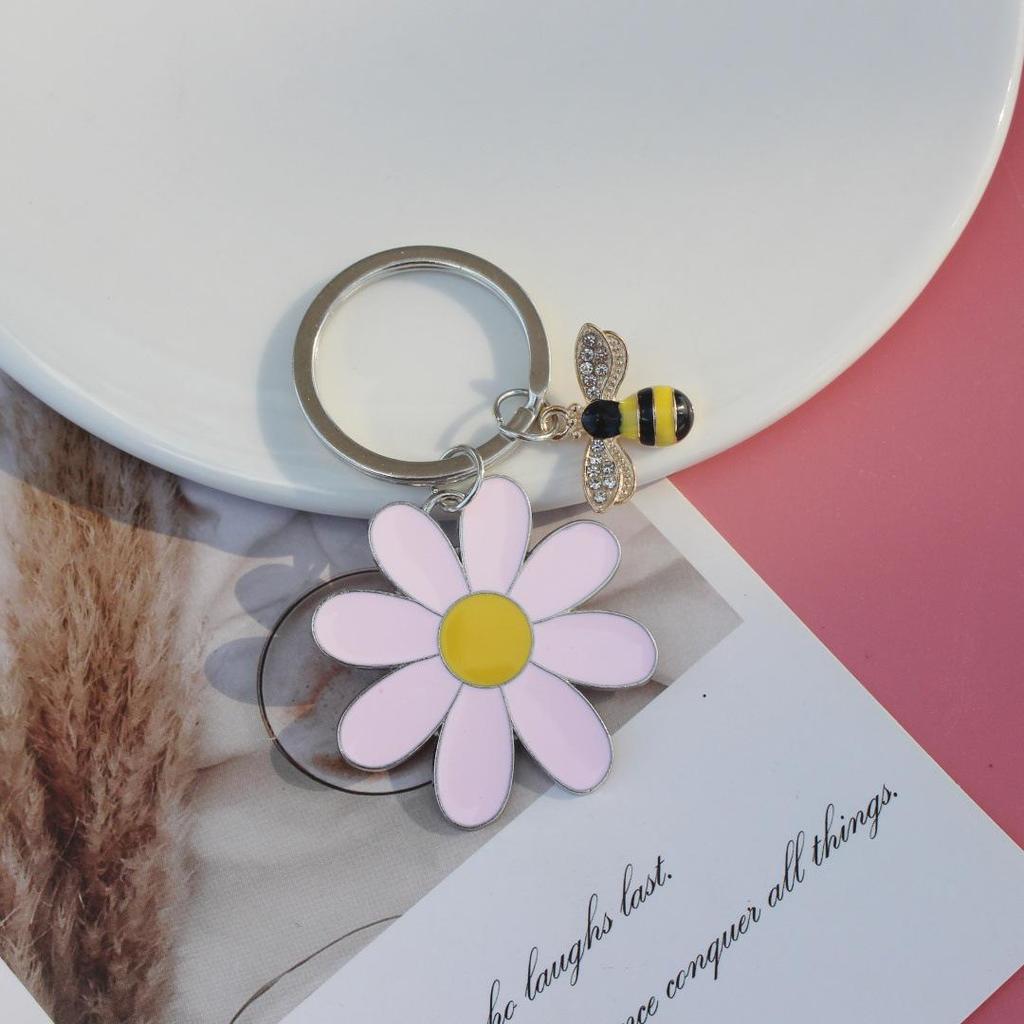 Daisy Bee Stainless Steel Keychain Pendant - Flower Car Key Decoration