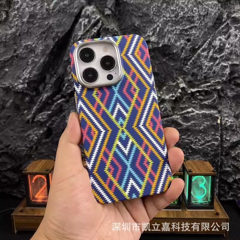 Applicable To iPhone17PROMAX Micro-relief Magnetic Luminous Retro Kevlar Pattern Mobile Phone Case 16 Protective Case