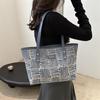 Simple and Fashionable Large Capacity Commuting Bag Summer New Fashion Casual Tote Bag Casual and Fashionable Shoulder Bag