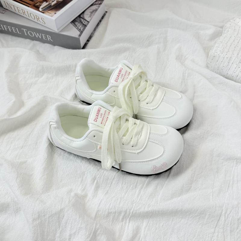 

Small fresh women s autumn color matching cute kitten little white shoes casual sports board shoes 35 белый
