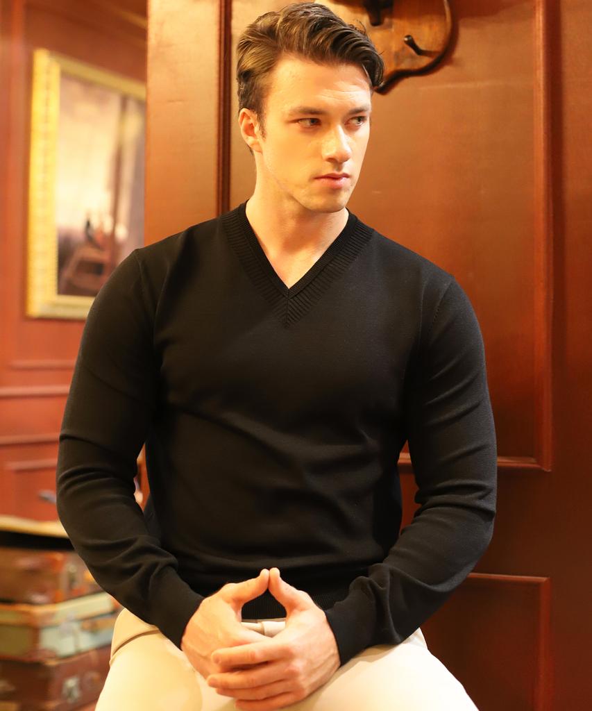BOASTFIT Signature Muscle Fit V-Neck Long Sleeve Knit Black