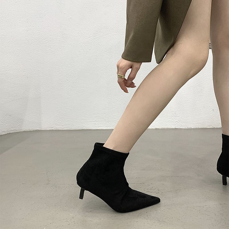 Naked boots Casual thin boots Women's niche small Korean high-heeled wind shoes Fleece thin heel pointed season suede short boots