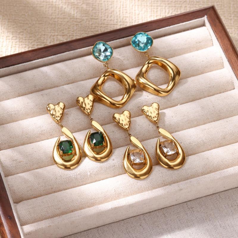 Light Luxury Fashion Temperament Zircon Versatile Earrings Earrings Women's Niche High-end Geometric Design Cold Wind Earrings