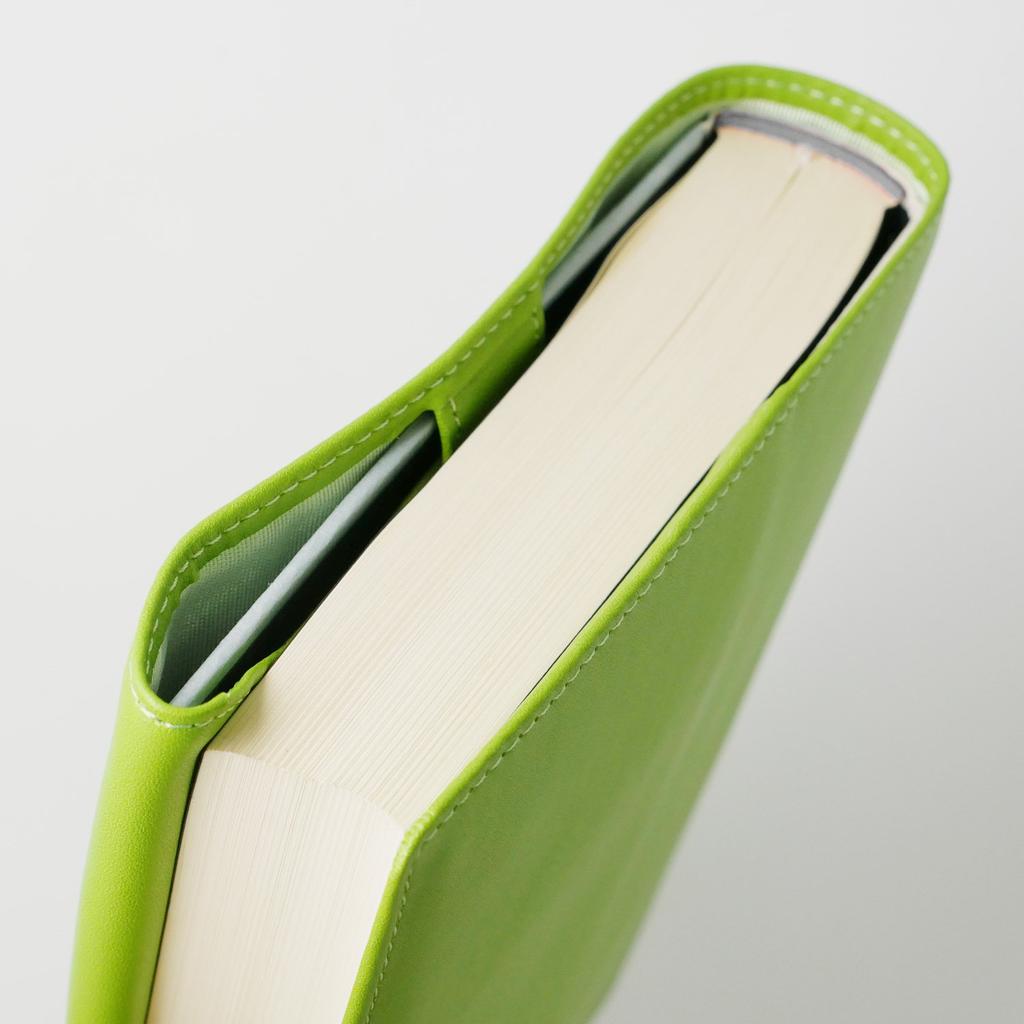 Book Jacket In Medium Green Leather Slip-on Free-style (Noir, NSL-4401)