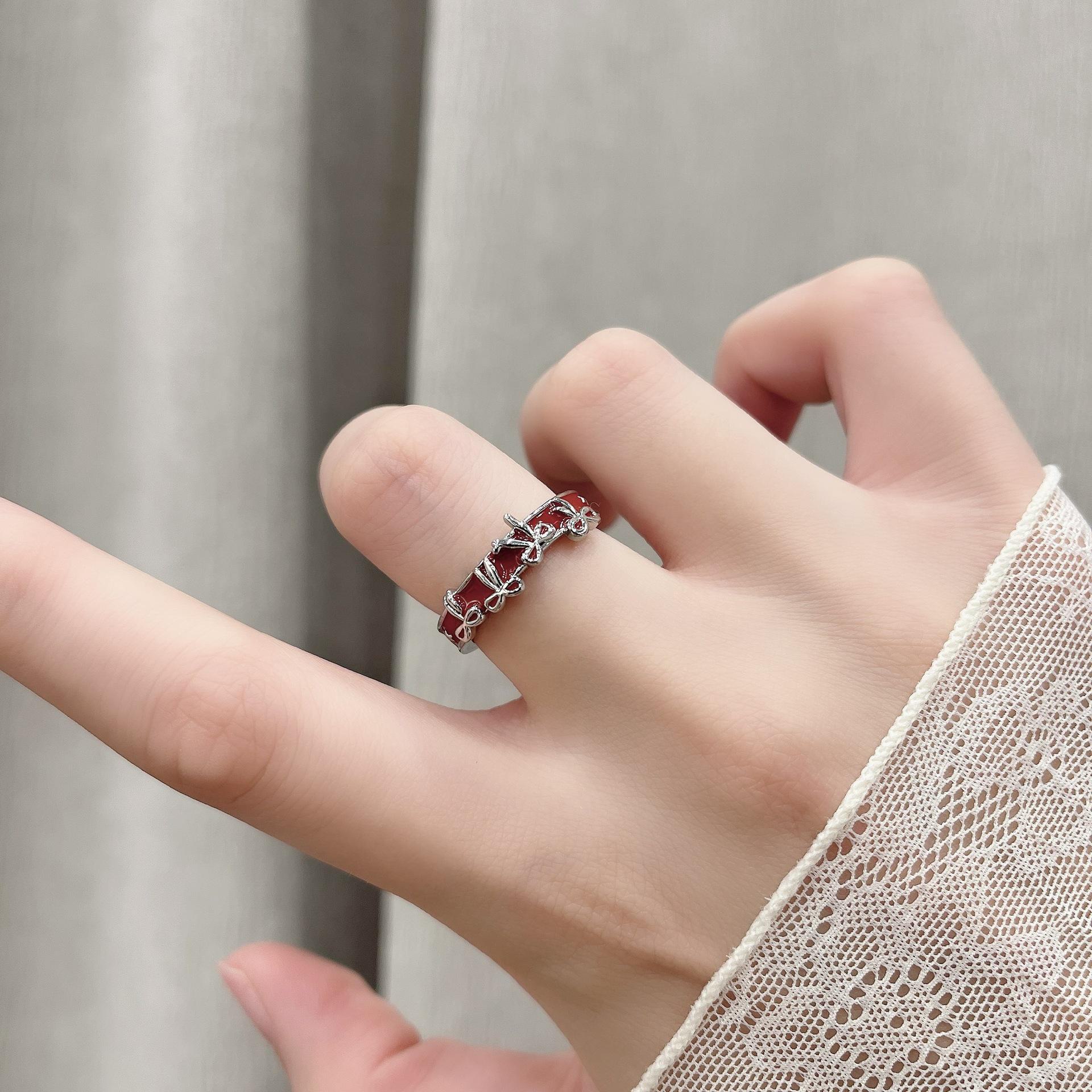 

Кольцо Love с французским красным бантом 2025 года – милый и универсальный открытый дизайн Four Bow красный