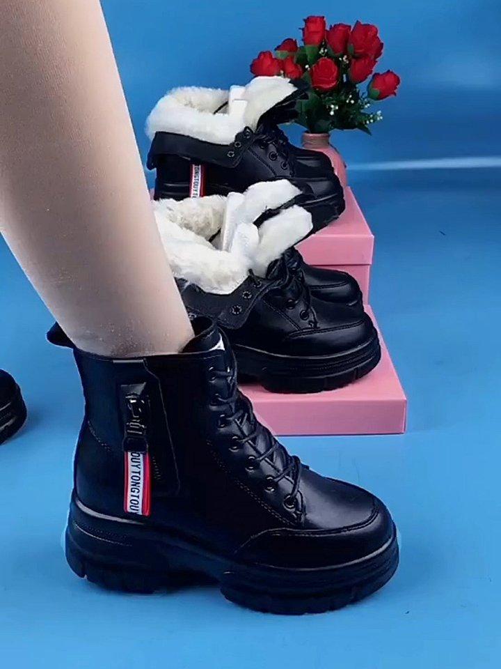 

Мягкие кожаные зимние ботинки женские 2024 новые зимние бархатные теплые ботинки Martin на толстой подошве с нескользящей мягкой подошвой хлопковая обувь женская 40