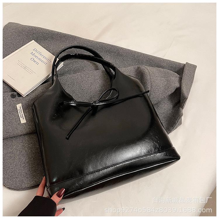 New Bowknot PU Women's Bag Simple and Commuting Messenger Bag Large Capacity Underarm Tote Bag for Women