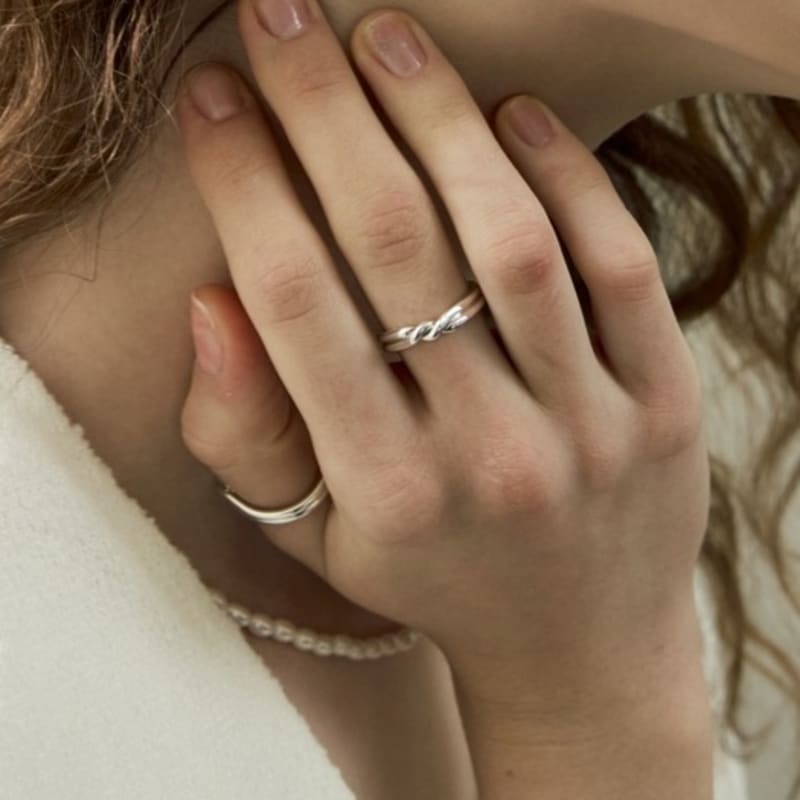 ÎNAINTE DE RĂSĂRITUL LUNII Inel Twist Duet SR302