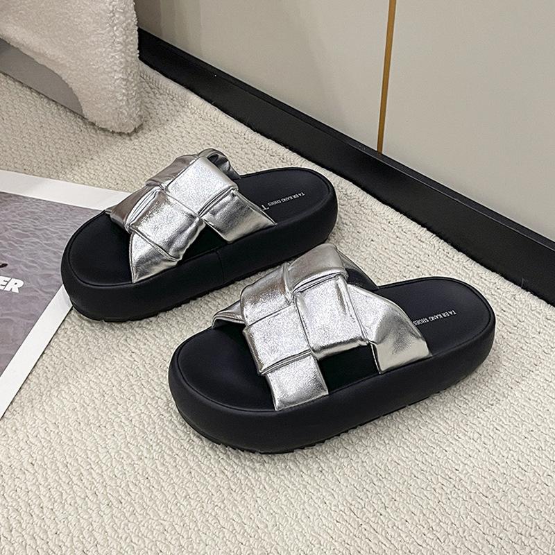 Fan Jieya Platform Slippers Versatile 24 Spring and Summer New Fashion Women's Shoes One-word Sandals Soft Sole Wear Beach Sandals