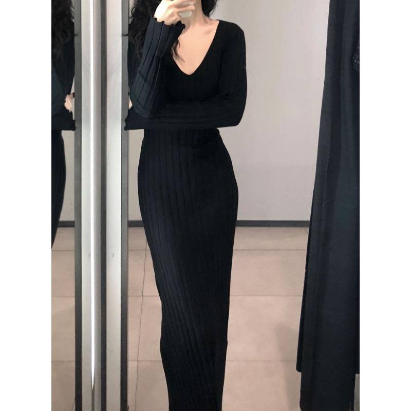 High-end Imperial Sister Fan V-neck Long-sleeved Knitted Dress, Sexy Waist and Thin Vertical Pit Strip Hip-wrapped Dress