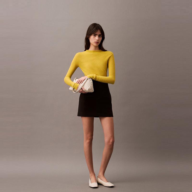 Calvin Klein Elegant Niche Design Pleated Armpit Bag Mixed Material Shoulder Bag Medium Size Women's Milk White