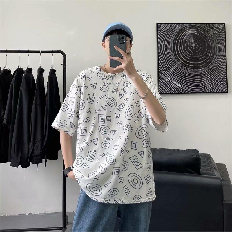

Мужская футболка с коротким рукавом, летние свободные модные футболки с половиной рукавом для мужчин, топ с круглым вырезом, корейский мужской тренд, простой мужской топ с принтом