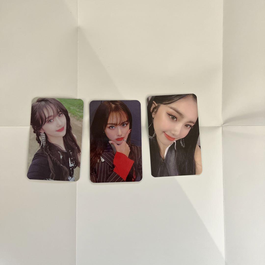 

[USED] EVERGLOW Asha Trading Card Sanok