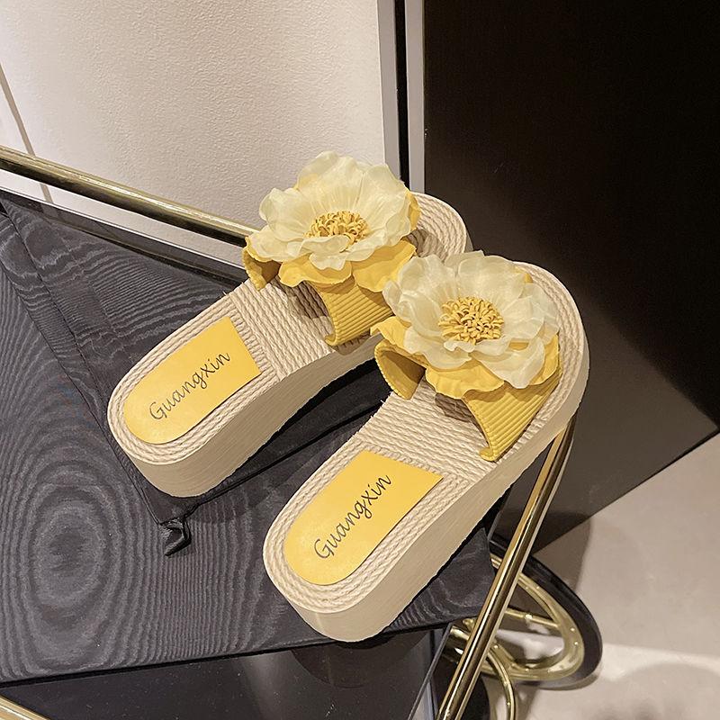 Women's Slippers and Ladies Sandals Flowers Platform Slides Wedge Heel New Style on Promotion Collection Clappers Casual Shoes
