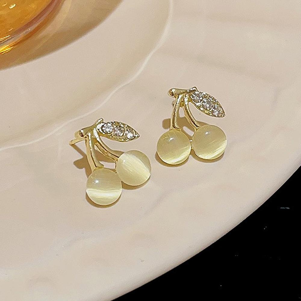 Cercei cu Flori din Piatră Ochi de Pisică Acul de Argint - Accesoriu de Modă Elegant, Versatil pentru Femei