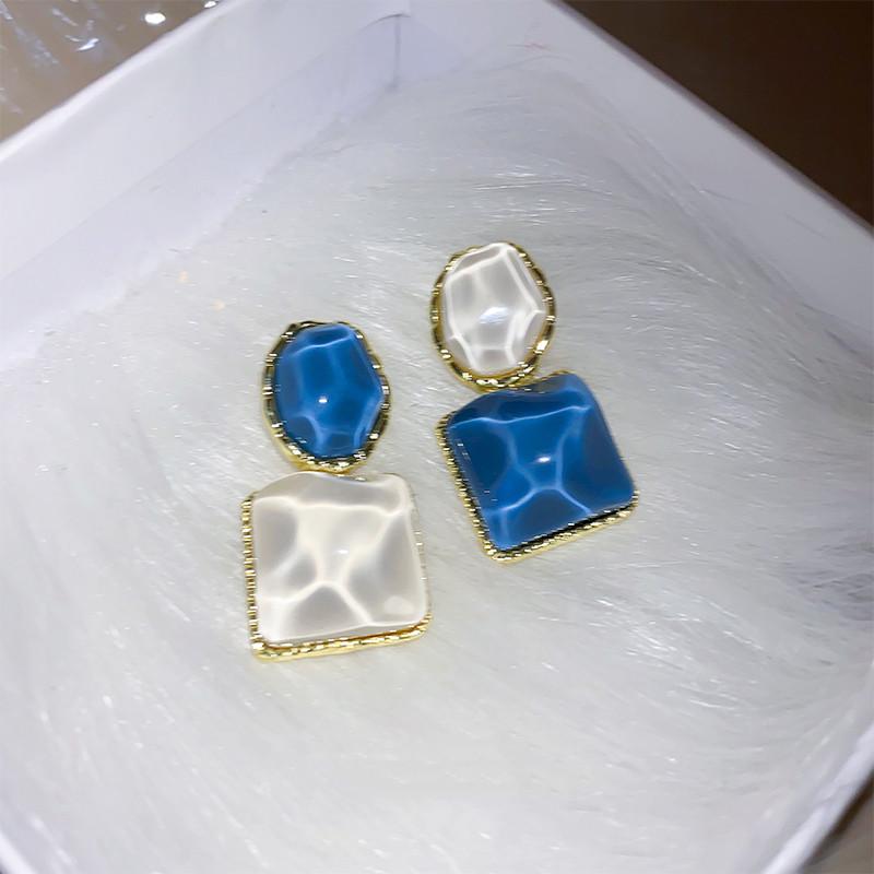 Trending Hollow Leaf Stud Earring Fashion Party Exaggerate Minimalist Earrings Jewelry For Woman Gifts New