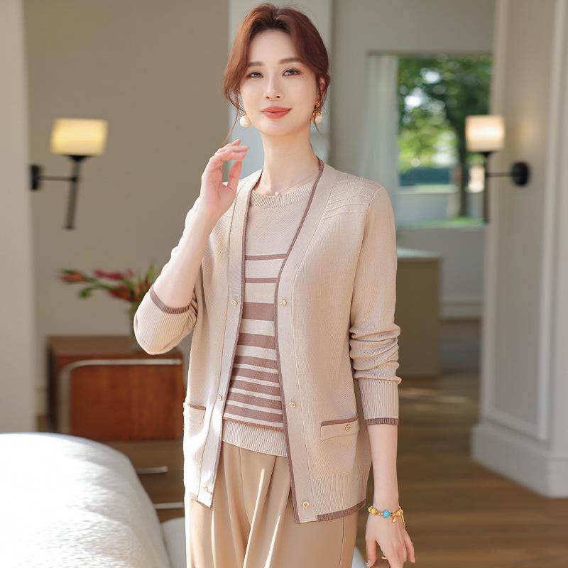

Stylish Spring Knit Cardigan and Striped Top Two-Piece Set for Middle-Aged & Elderly Women 115 бежевий
