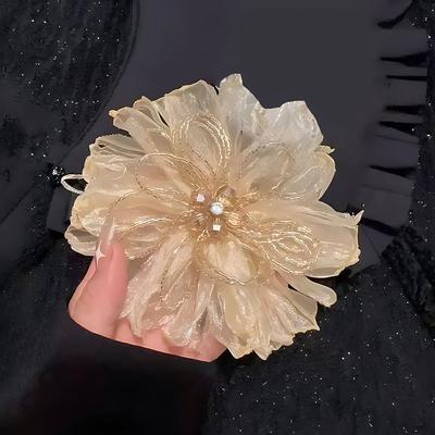 Spilla a forma di fiore in filato di seta con temperamento di lusso, spilla da corsage in stile piccolo e profumato, da donna, di alta qualità, accessori per abiti da sposa alla moda