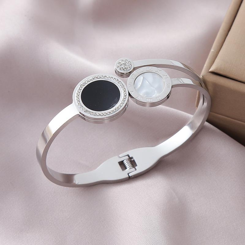 European & American Roman Numeral Rhinestone Round Dial Bracelet, 18K Gold Titanium Steel Electroplated Jewelry