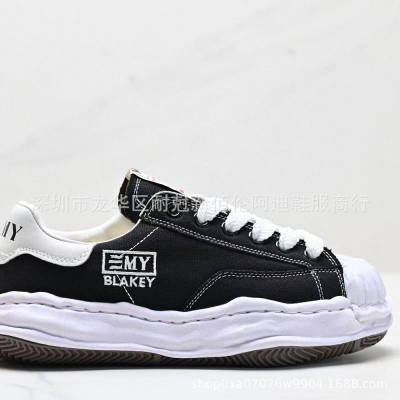 Unisex Canvas Sneakers Low Top Thick Sole Comfortable Casual Shoes Men Women Fall Winter