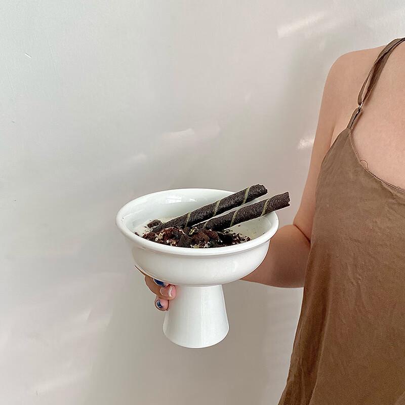Minimalist Ceramic Pedestal Dessert Bowl