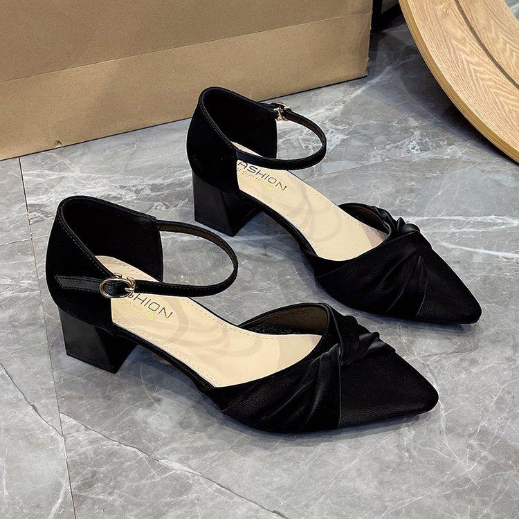 Damen High Heels neue koreanische Version dicker Absatz spitz plissiert Einzelne Schuhe Ein-Knopf Mode Sandalen