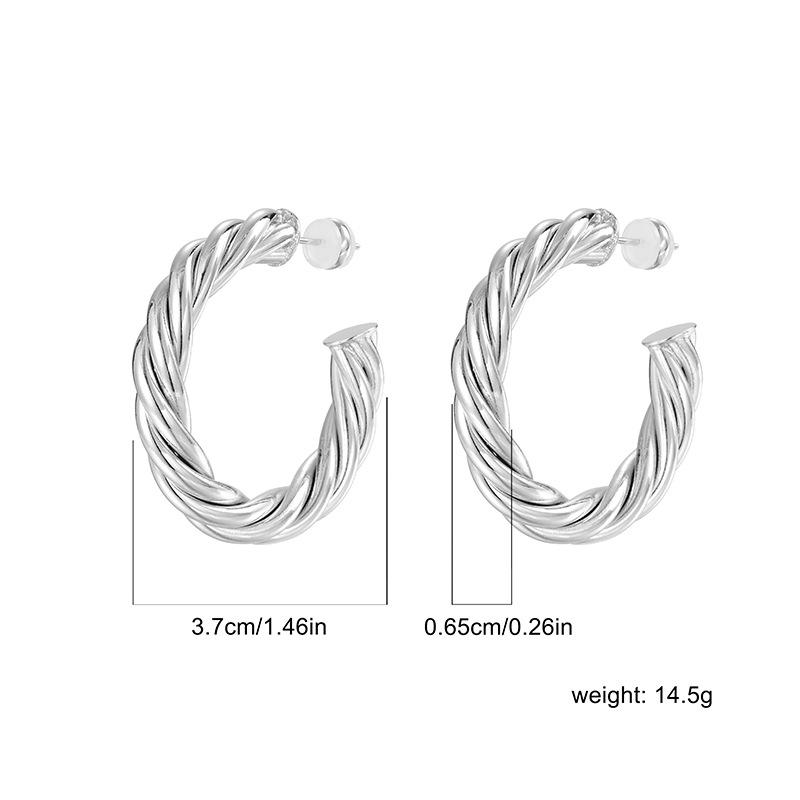 Elegant Twisted Line Earrings for Women: Stylish Gold & Silver Ear Cuffs with Unique Niche Design, Perfect for Commuting & Light Luxury Wear.