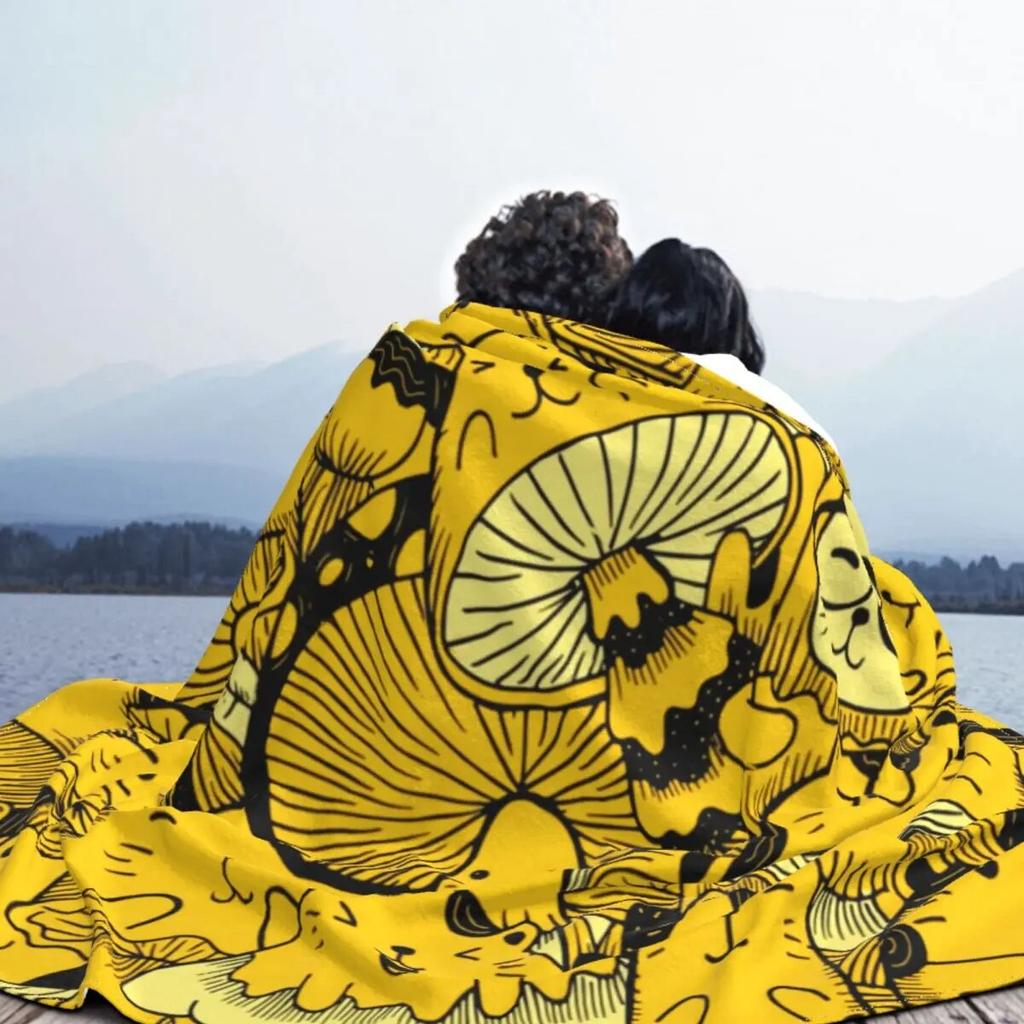 Cat And Mushroom Blankets Velvet Autumn/Winter Multifunction Warm Throw Blanket for Bed Office Plush Thin Quilt