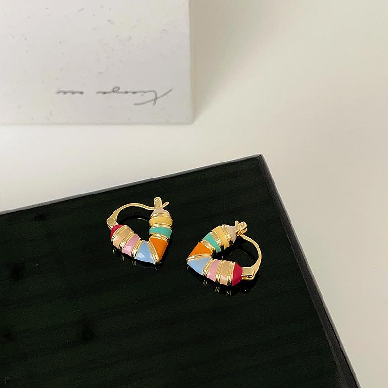 Light Luxury Retro Oil Drip Love Ear Buckle Female Sweet Exquisite Personality Fashion Elegant Temperament Versatile Earrings Earrings