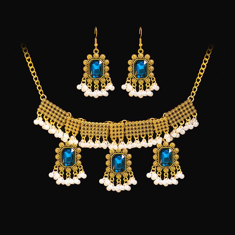 European & American Retro Palace-Inspired Pearl Water Drop Jewelry Set