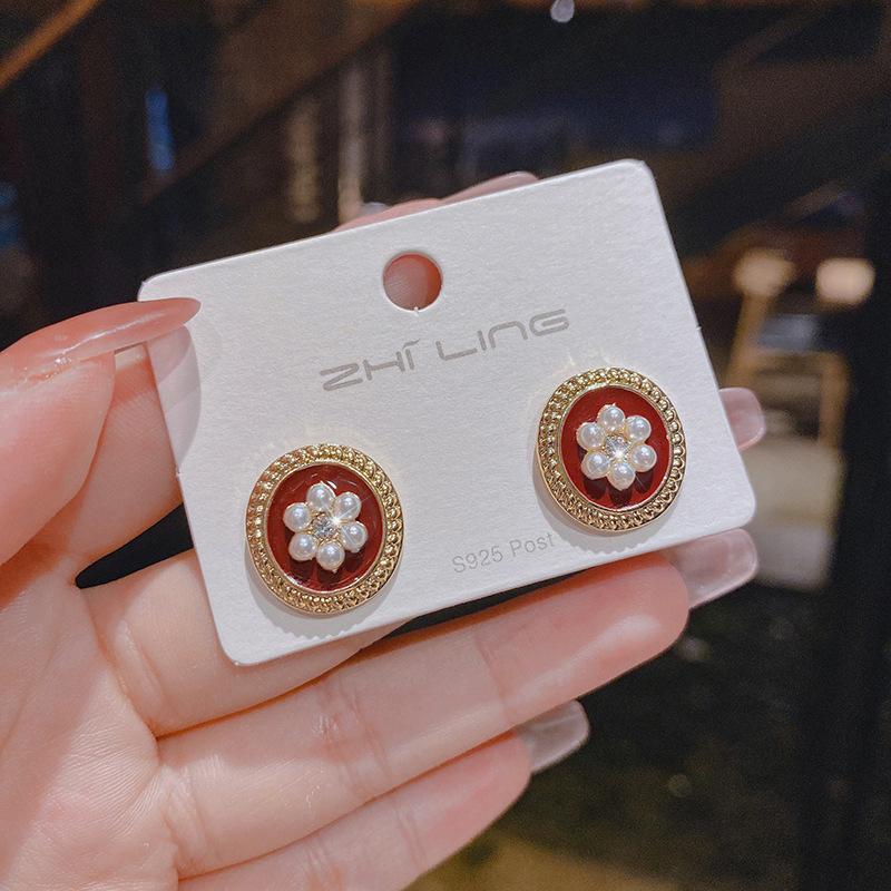 Fashion Temperament Sweet Flower Stud Earrings Women's Red Bow Flower Earrings Versatile Exquisite Daily Atmosphere Earrings