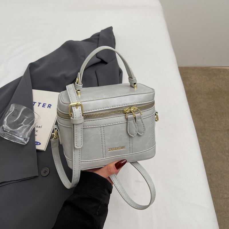 Popular small bag women's summer new versatile messenger bag box bucket bag