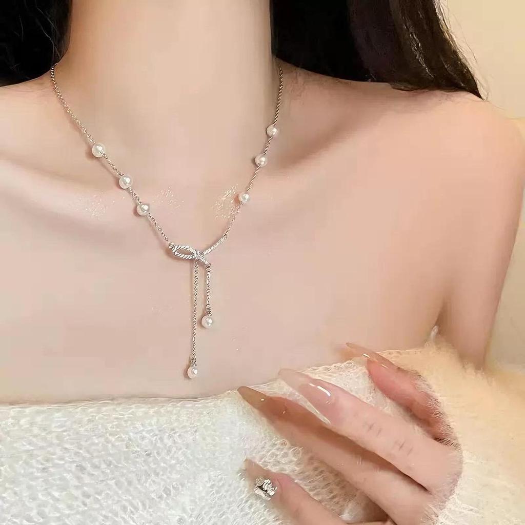 Women's Summer Luxury Titanium Steel Necklace - High-End Design Clavicle Pendant