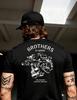 Brothers In Arms Totenkopf Grafik T-Shirt, Vintage Militärstil Hemd