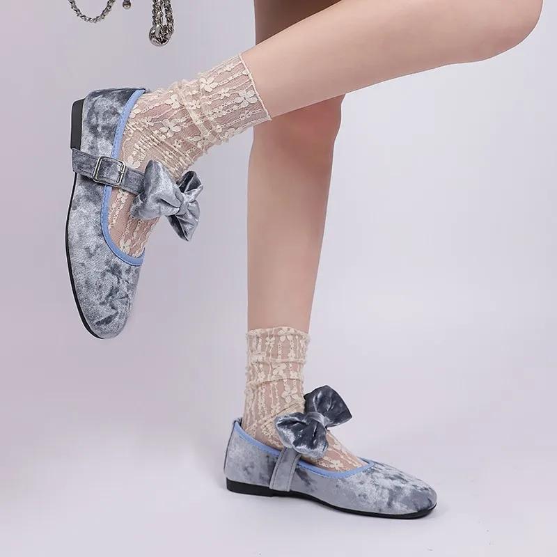 

Модные замшевые туфли-лодочки на низком каблуке для женщин высокого класса 2025 Новые весенне-осенние туфли Мэри Джейн с французским темпераментом и нежным стилем 35