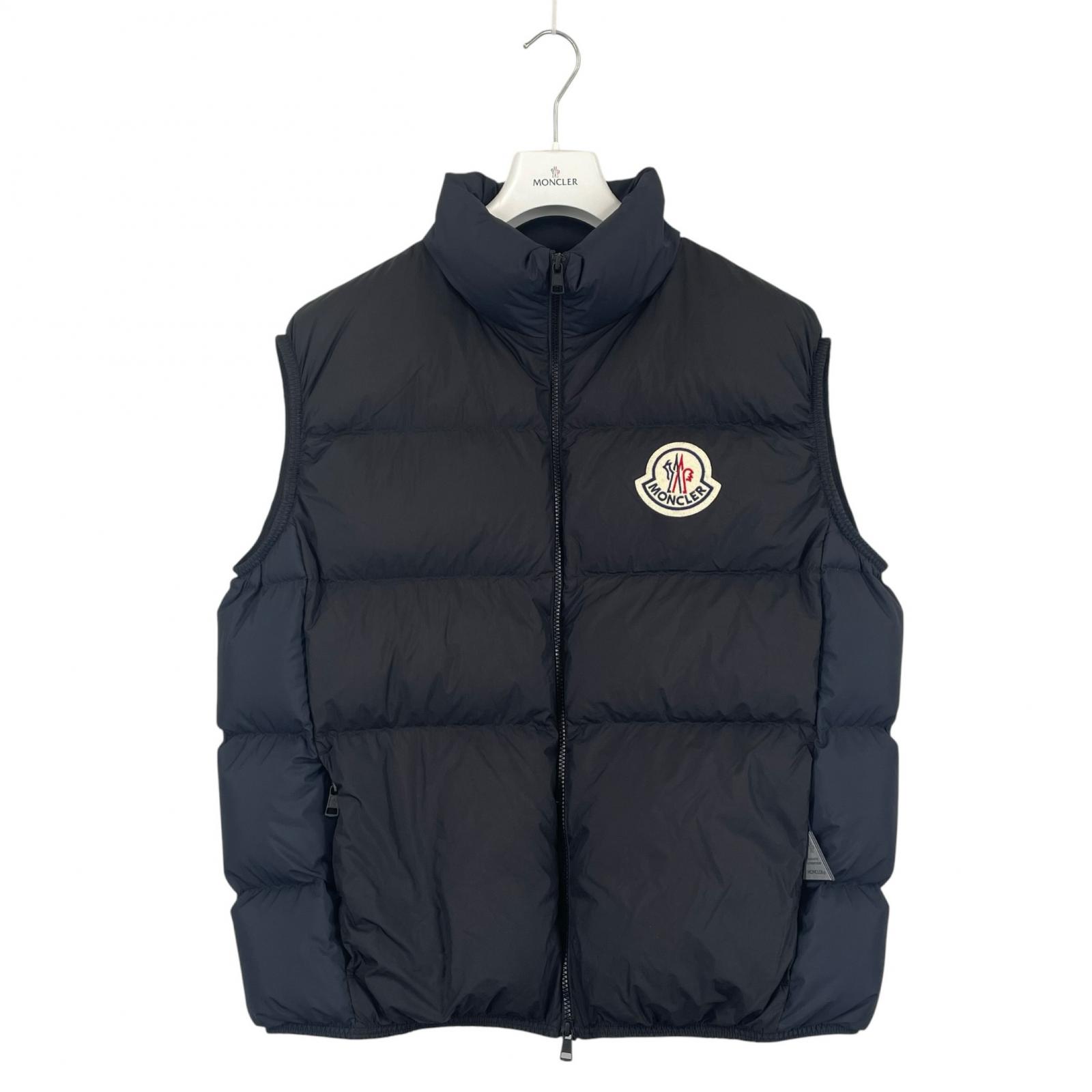 

MONCLER (2) MENS Down vest black Authentic Model 1A00077 5396L